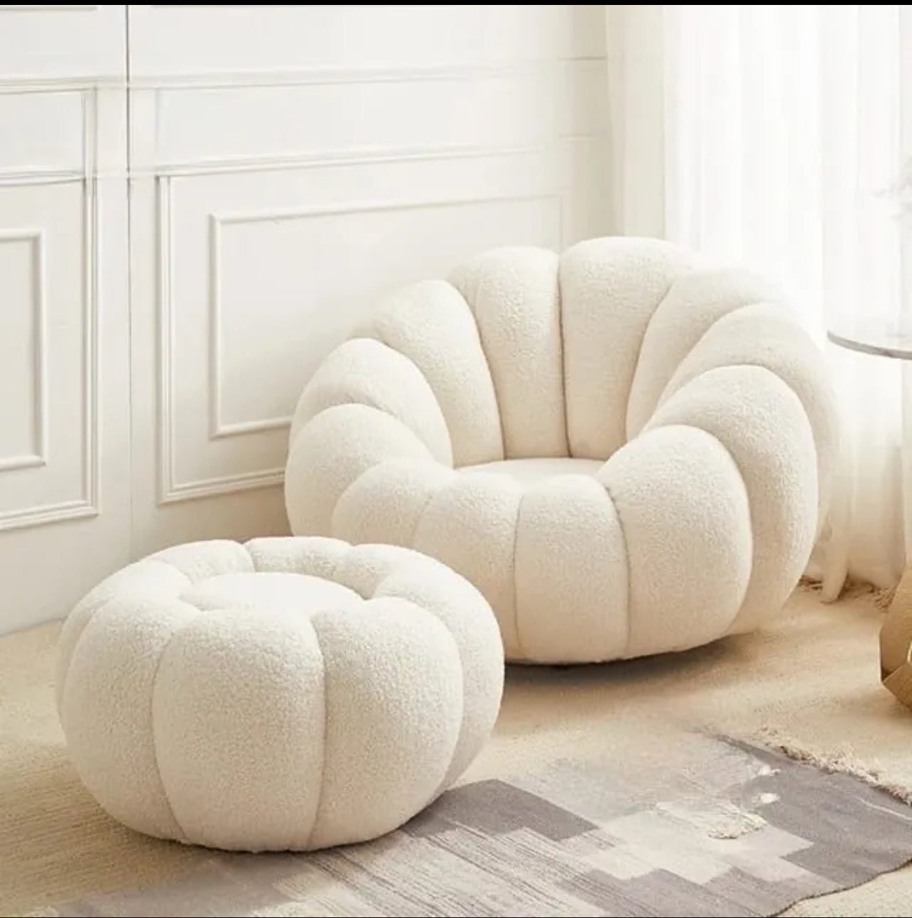 FAUTEUIL PIVOTANT AVEC POUF